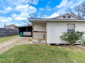 6109 Hertford Street, Houston TX 77048