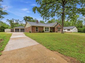 24714 Hunters Hollow Drive, Spring TX 77380