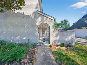 5414 Spanish Oak Drive, Houston TX 77066