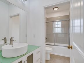 2405 Keene Street, Houston TX 77009