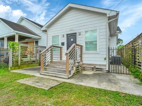 2405 Keene Street, Houston TX 77009