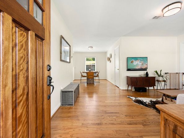1962 Norcrest Drive, Houston TX 77055