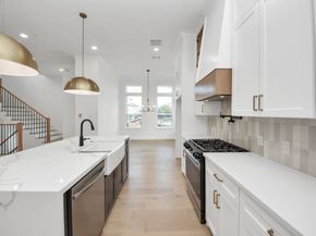 929 Fisher Street F, Houston TX 77018