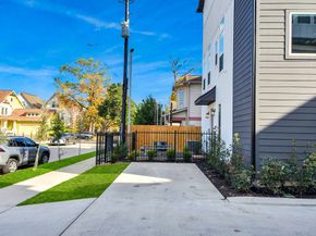 929 Fisher Street F, Houston TX 77018