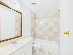 6500 Rampart Street 28, Houston TX 77081