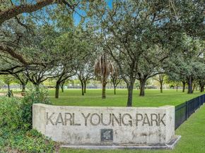 3642 Aberdeen Way, Houston TX 77025