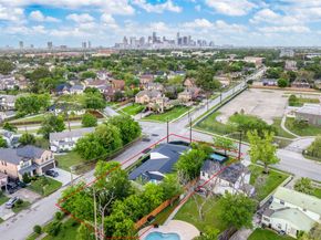 3502 Southmore Boulevard, Houston TX 77004