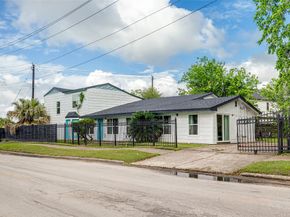 3502 Southmore Boulevard, Houston TX 77004