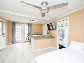 304 Woodard Street, Houston TX 77009