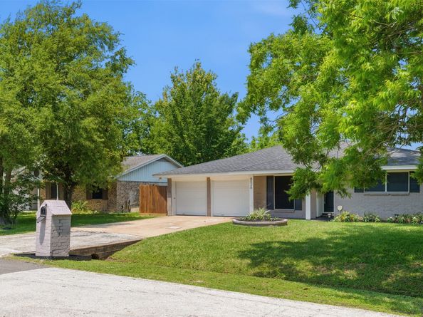 8526 Cedel Drive, Houston TX 77055