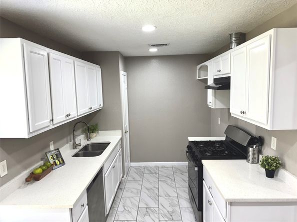 903 Roper Street, Houston TX 77034