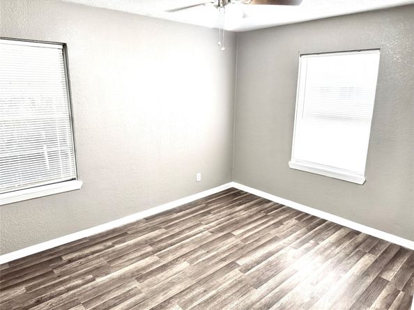 903 Roper Street, Houston TX 77034