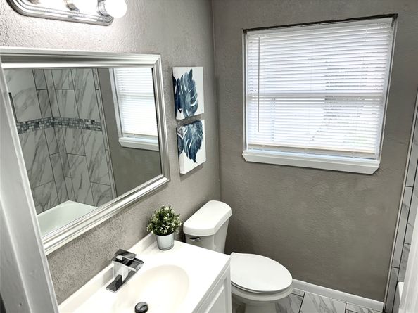 903 Roper Street, Houston TX 77034