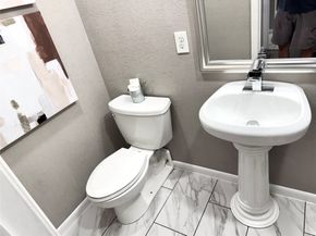 903 Roper Street, Houston TX 77034