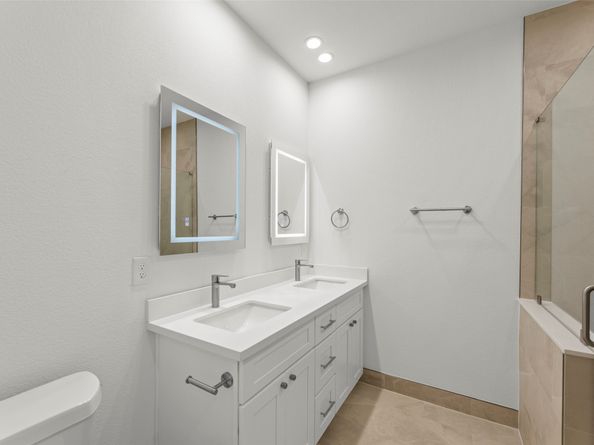 1475 Ferguson Way, Houston TX 77088