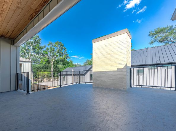 408 W 30th Street, Houston TX 77018