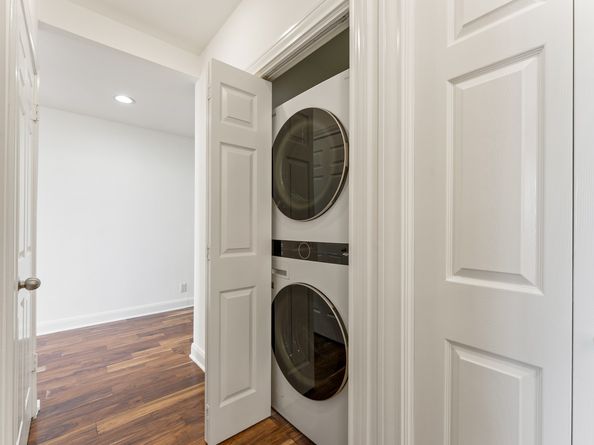 651 Bering Drive 1402, Houston TX 77057