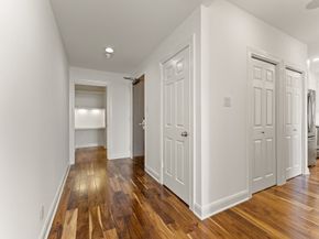 651 Bering Drive 1402, Houston TX 77057