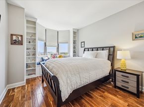 651 Bering Drive 1402, Houston TX 77057