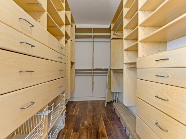 651 Bering Drive 1402, Houston TX 77057