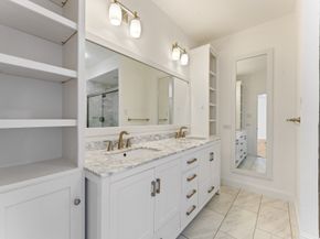 651 Bering Drive 1402, Houston TX 77057