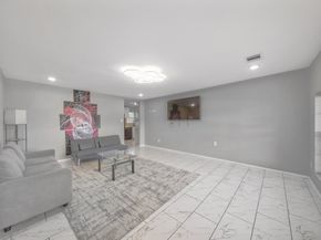 1337 Conrad Sauer Drive, Houston TX 77043