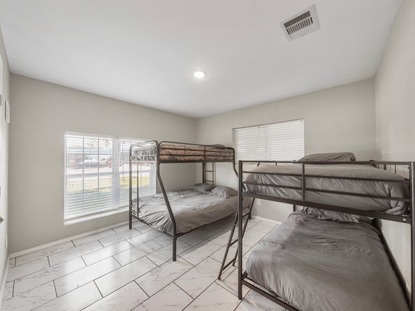 1337 Conrad Sauer Drive, Houston TX 77043