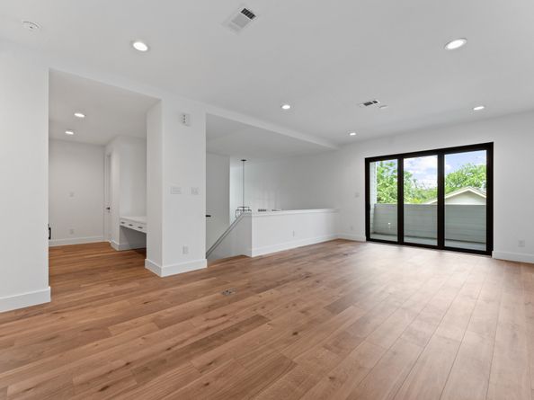 6711 Housman Street, Houston TX 77055