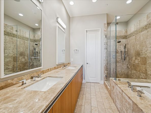 2727 Kirby Drive 12C, Houston TX 77098