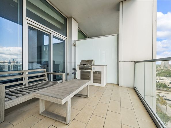 2727 Kirby Drive 12C, Houston TX 77098