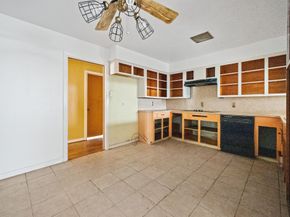 8622 Dover Street, Houston TX 77061