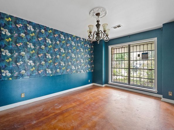 8622 Dover Street, Houston TX 77061