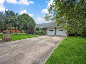 8622 Dover Street, Houston TX 77061