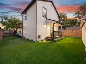 1027 Peddie Street, Houston TX 77009