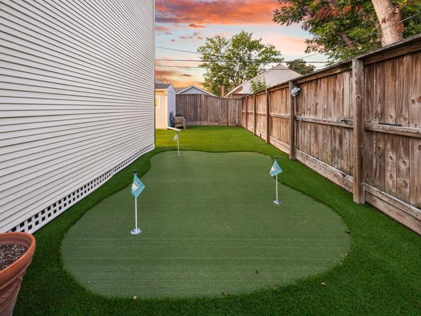 1027 Peddie Street, Houston TX 77009