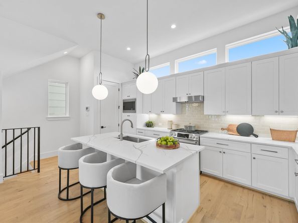 2220 Dennis Street, Houston TX 77004