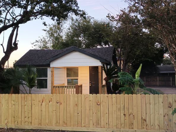 7415 El Paso Street, Houston TX 77020