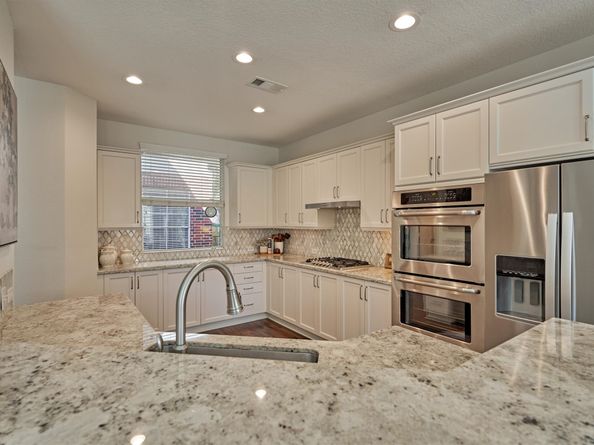 23 Fortuneberry Place, The Woodlands TX 77382