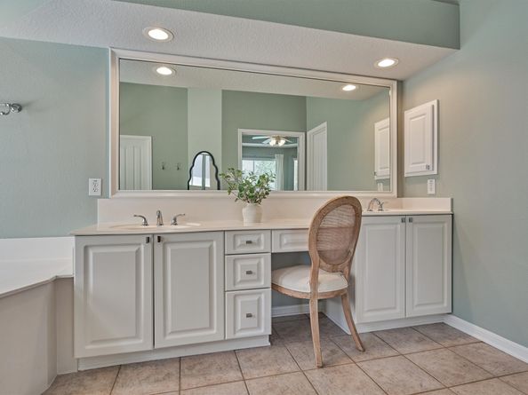 23 Fortuneberry Place, The Woodlands TX 77382