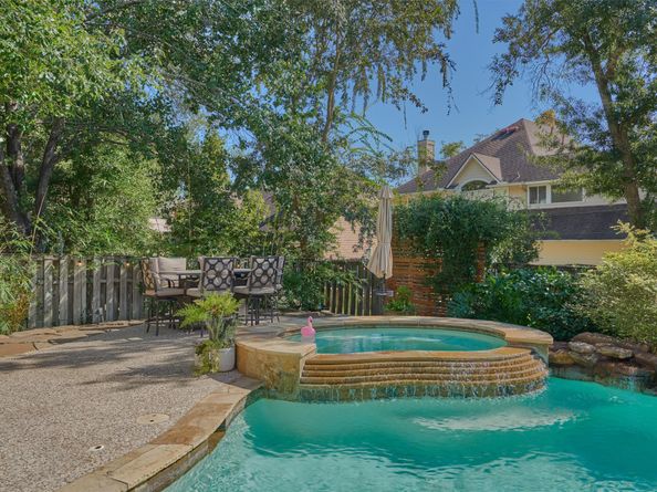 23 Fortuneberry Place, The Woodlands TX 77382