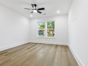 4525 Walker Street, Houston TX 77023