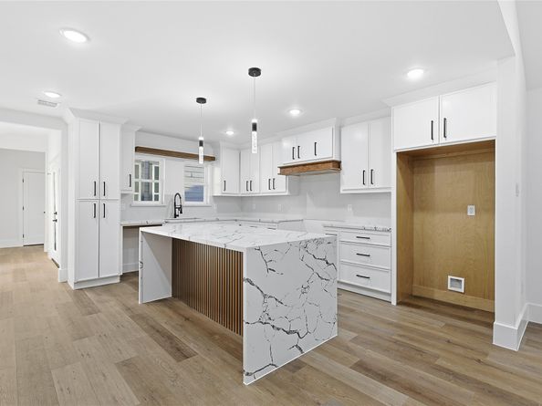 4525 Walker Street, Houston TX 77023