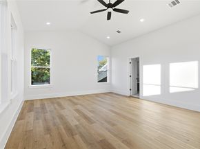 4525 Walker Street, Houston TX 77023