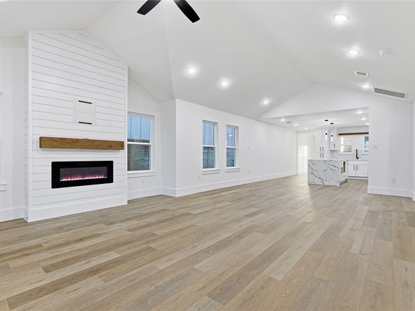 4525 Walker Street, Houston TX 77023