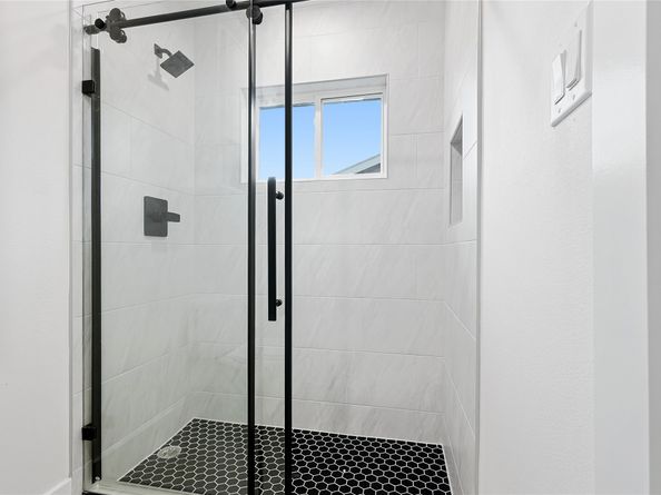 4525 Walker Street, Houston TX 77023