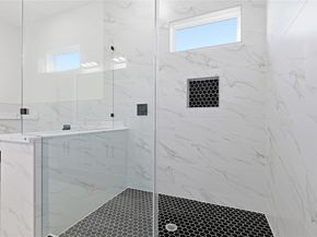 4525 Walker Street, Houston TX 77023