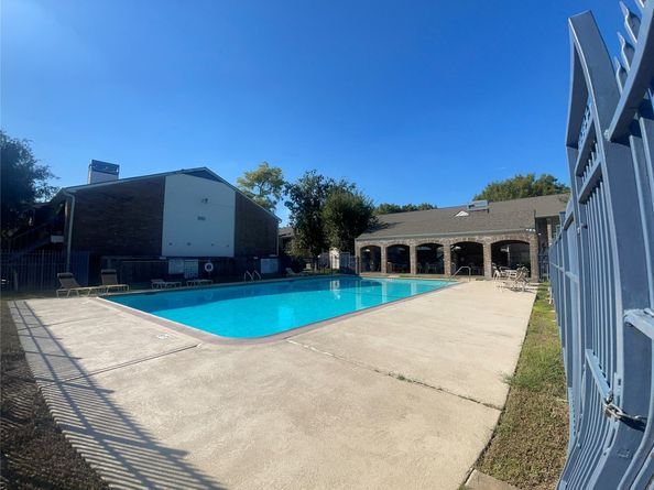 3900 Woodchase Drive 50, Houston TX 77042