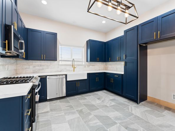 1908 Dismuke Street A, Houston TX 77023