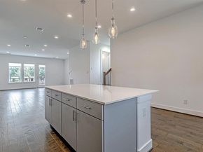 449 W 25th Street C, Houston TX 77008