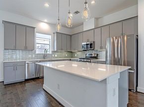 449 W 25th Street C, Houston TX 77008